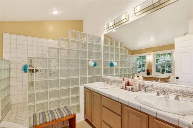 743 Berne, Crestline, CA 92325