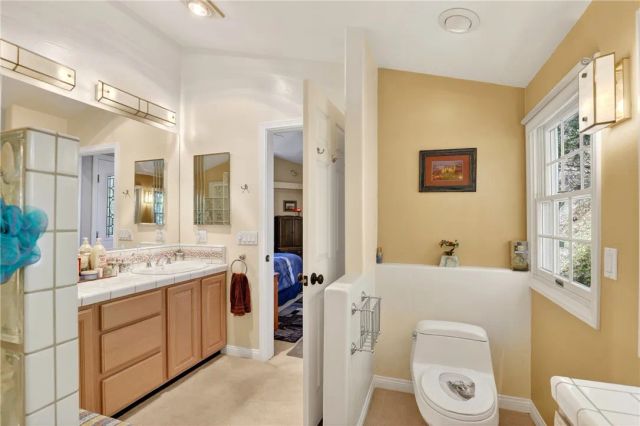 743 Berne, Crestline, CA 92325
