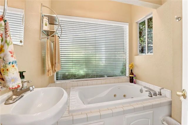 743 Berne, Crestline, CA 92325