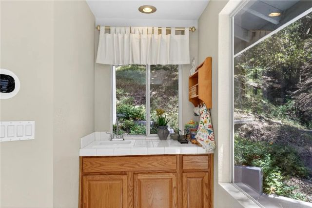 743 Berne, Crestline, CA 92325