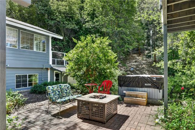 743 Berne, Crestline, CA 92325