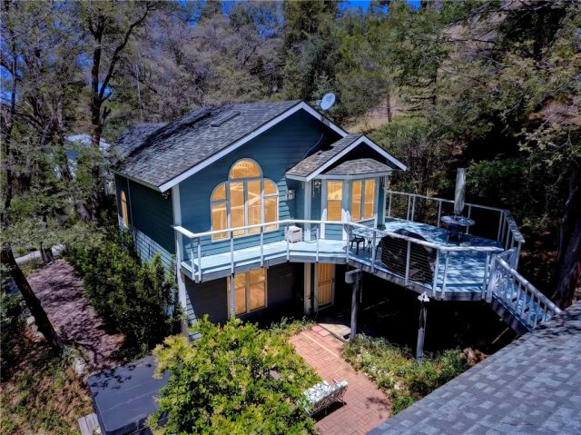 743 Berne, Crestline, CA 92325