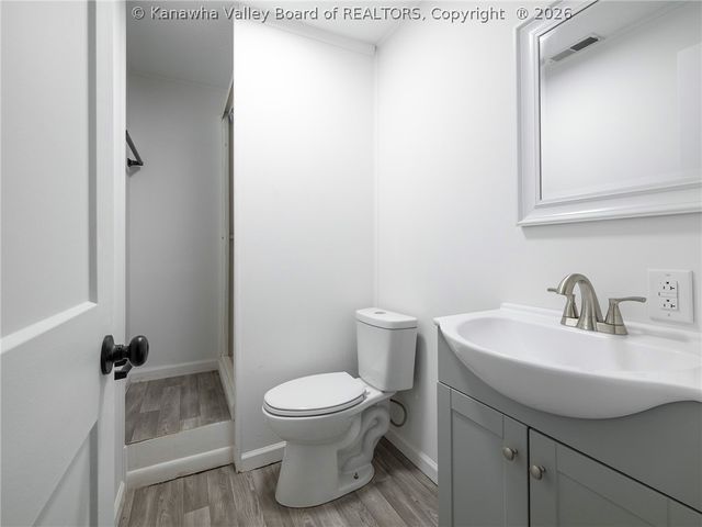 5302 Linda Vista Road, Cross Lanes, WV 25313