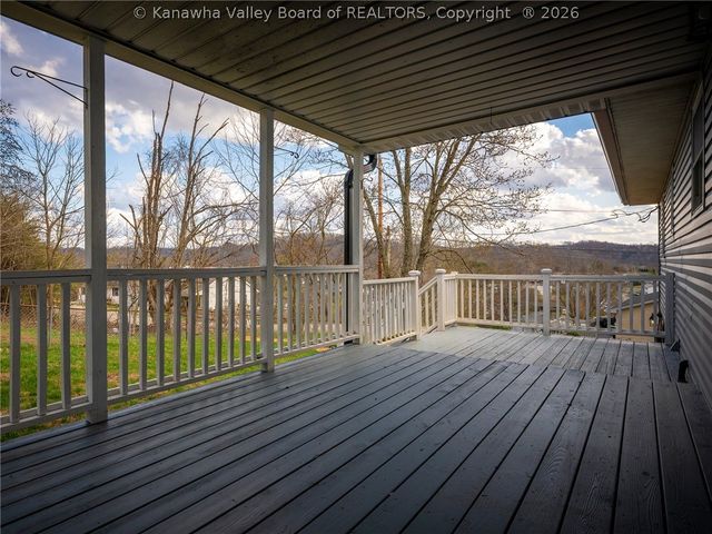 5302 Linda Vista Road, Cross Lanes, WV 25313