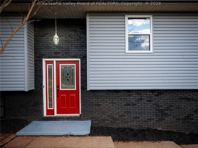 5302 Linda Vista Road, Cross Lanes, WV 25313