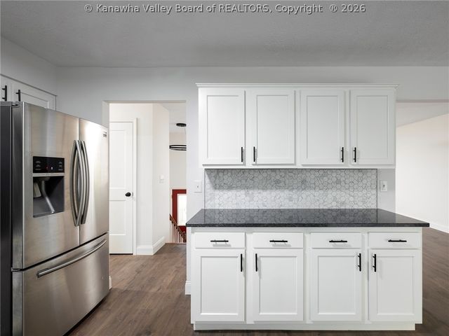 5302 Linda Vista Road, Cross Lanes, WV 25313