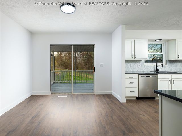 5302 Linda Vista Road, Cross Lanes, WV 25313