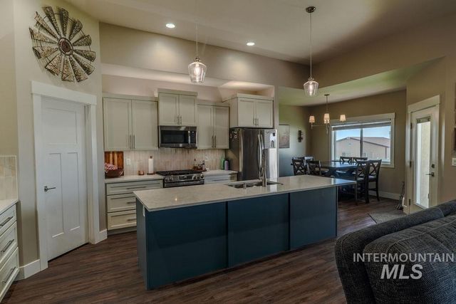 1515 Leslie Dr, Jerome, ID 83338