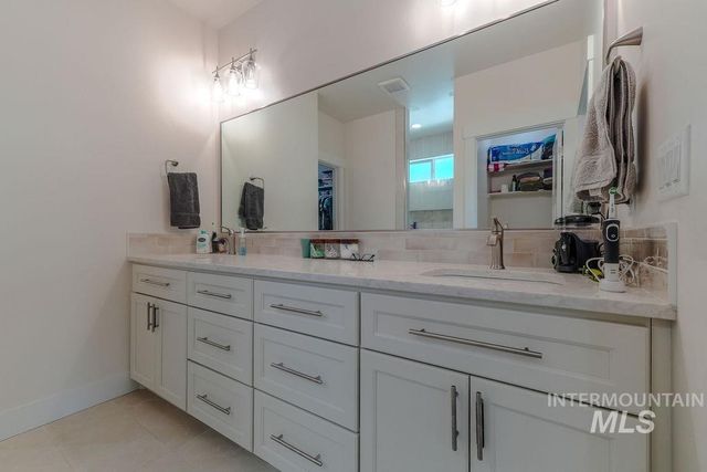 1515 Leslie Dr, Jerome, ID 83338