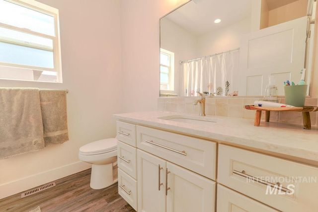 1515 Leslie Dr, Jerome, ID 83338