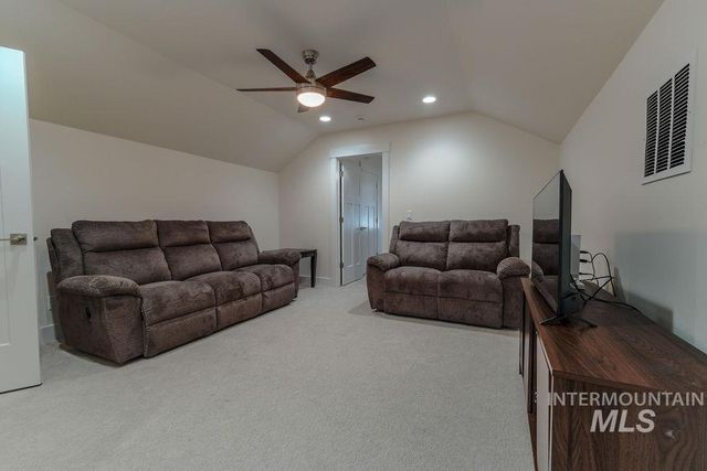1515 Leslie Dr, Jerome, ID 83338
