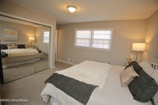 9323 Willowwood Way, Louisville, KY 40299