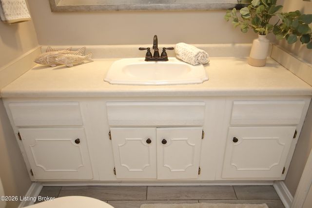 9323 Willowwood Way, Louisville, KY 40299