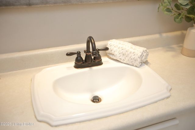 9323 Willowwood Way, Louisville, KY 40299