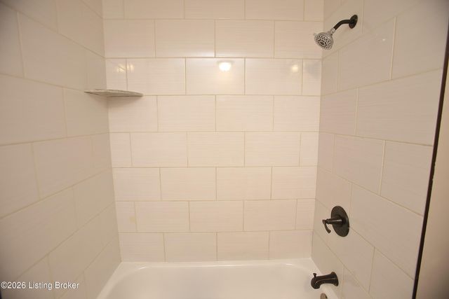 9323 Willowwood Way, Louisville, KY 40299