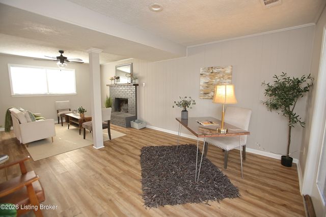 9323 Willowwood Way, Louisville, KY 40299