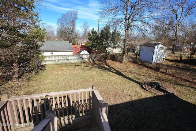 9323 Willowwood Way, Louisville, KY 40299