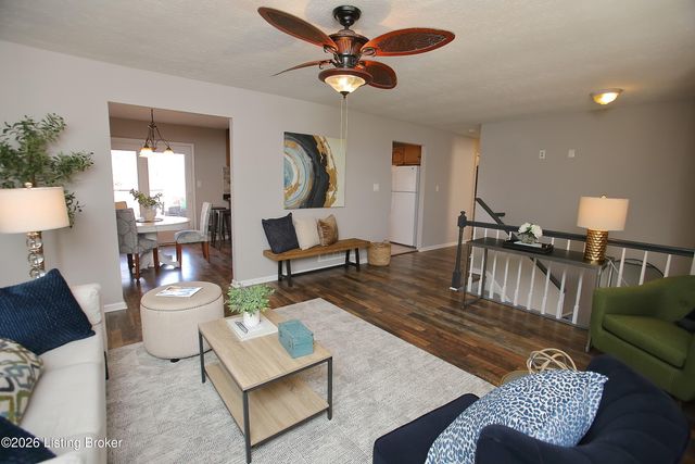 9323 Willowwood Way, Louisville, KY 40299