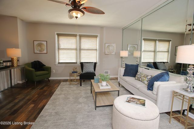 9323 Willowwood Way, Louisville, KY 40299