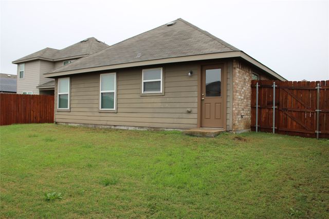 1508 Blue Jay Drive, Ennis, TX 75119