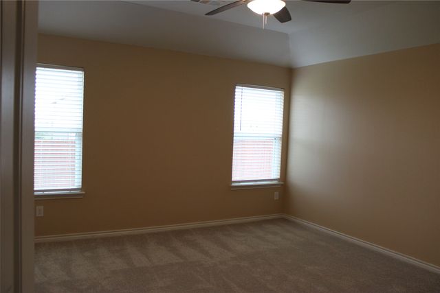 1508 Blue Jay Drive, Ennis, TX 75119