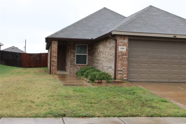 1508 Blue Jay Drive, Ennis, TX 75119