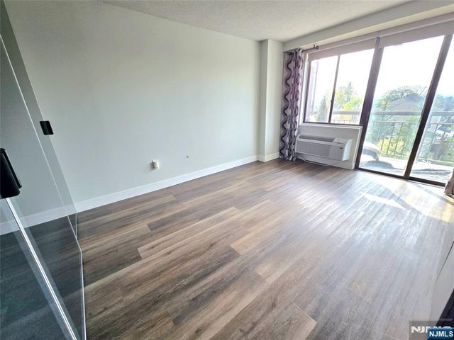 151 Prospect Avenue 6C, Hackensack, NJ 07601