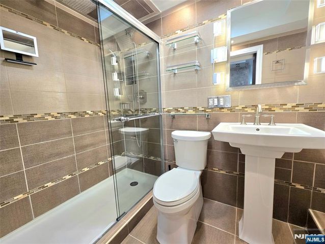 151 Prospect Avenue 6C, Hackensack, NJ 07601