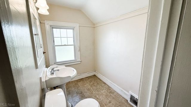 3574 Daleford Road, Shaker Heights, OH 44120