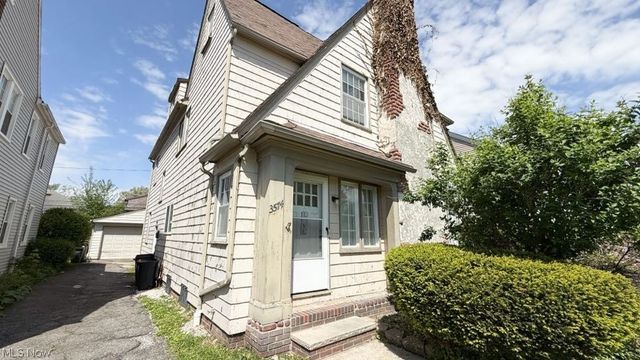 3574 Daleford Road, Shaker Heights, OH 44120