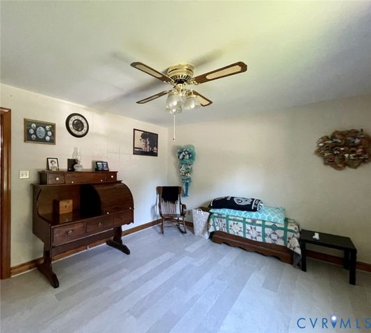 10512 Hamlin Dr, Chester, VA 23831