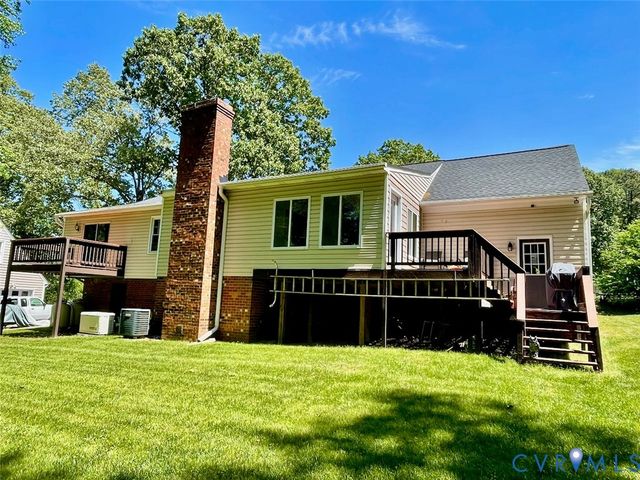 10512 Hamlin Dr, Chester, VA 23831