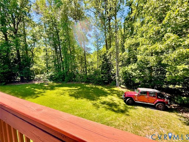 10512 Hamlin Dr, Chester, VA 23831