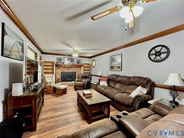10512 Hamlin Dr, Chester, VA 23831