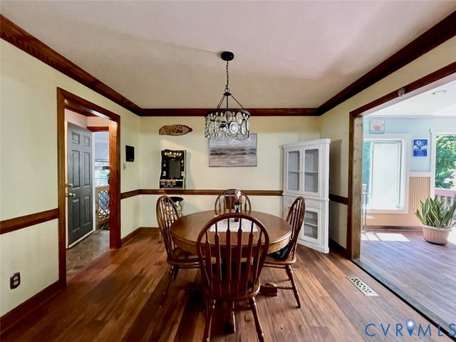 10512 Hamlin Dr, Chester, VA 23831