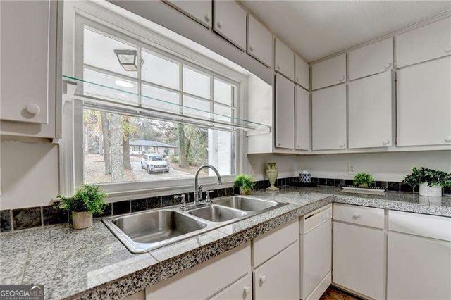 2648 Glenvalley Drive, Decatur, GA 30032