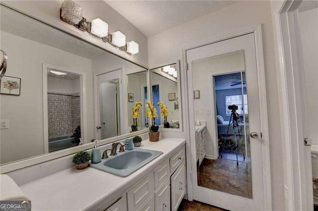 2648 Glenvalley Drive, Decatur, GA 30032