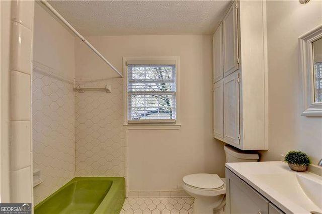 2648 Glenvalley Drive, Decatur, GA 30032