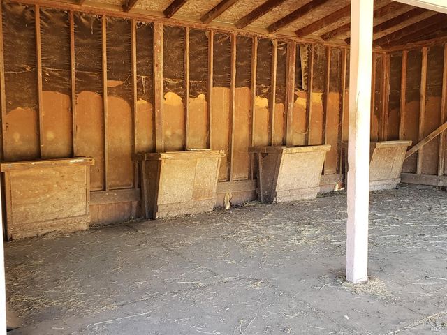 7001 Hearst Willits Rd, Willits, CA 95490