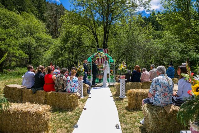 7001 Hearst Willits Rd, Willits, CA 95490