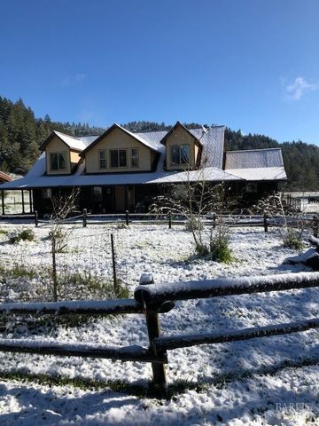 7001 Hearst Willits Rd, Willits, CA 95490