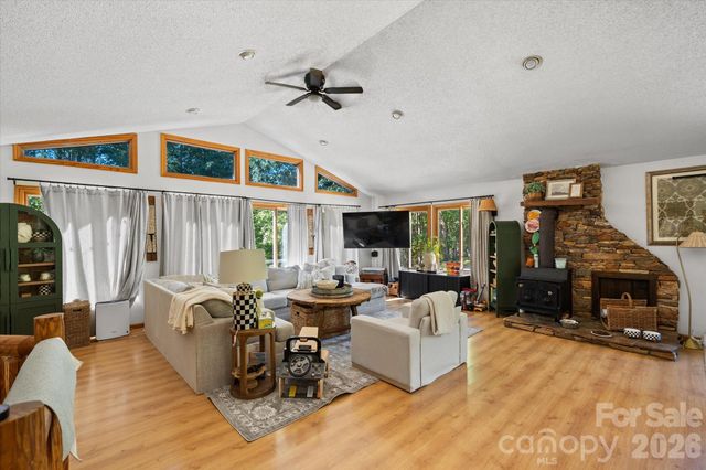 1194 Palmer Road, Mill Spring, NC 28756