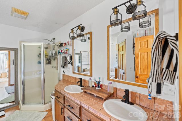 1194 Palmer Road, Mill Spring, NC 28756