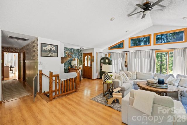 1194 Palmer Road, Mill Spring, NC 28756