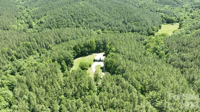 1194 Palmer Road, Mill Spring, NC 28756