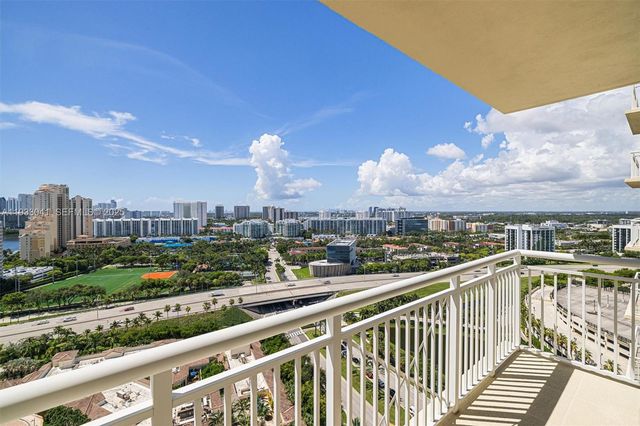 19501 W Country Club Dr 2307, Aventura, FL 33180