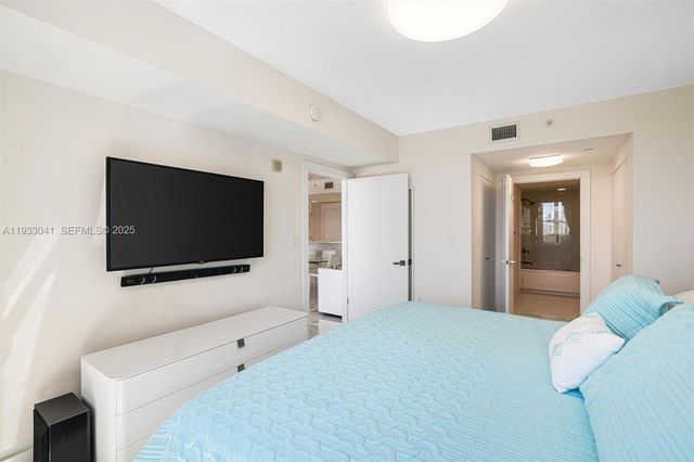 19501 W Country Club Dr 2307, Aventura, FL 33180