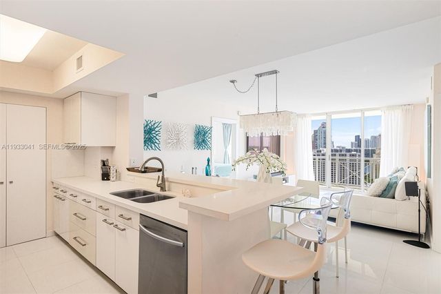 19501 W Country Club Dr 2307, Aventura, FL 33180