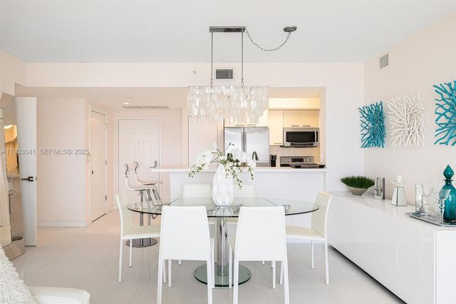 19501 W Country Club Dr 2307, Aventura, FL 33180