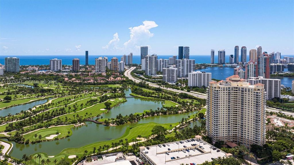 19501 W Country Club Dr 2307, Aventura, FL 33180